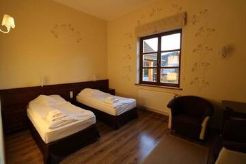 Фото номера Двухместный номер с 2 отдельными кроватями Отель Hotel Marzanna г. Niedrzwica Kościelna 15