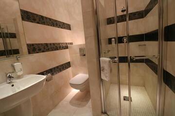 Фото номера Двухместный номер с 2 отдельными кроватями Отель Hotel Marzanna г. Niedrzwica Kościelna 28