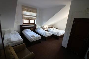 Фото номера Семейный номер Отель Hotel Marzanna г. Niedrzwica Kościelna 3