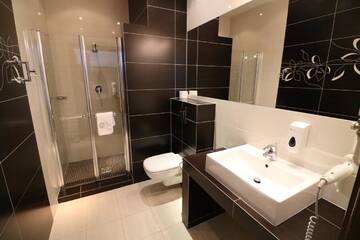 Фото номера Семейный номер Отель Hotel Marzanna г. Niedrzwica Kościelna 5